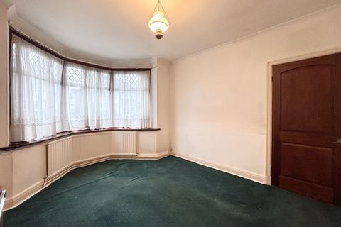 3 bedroom semi-detached house for sale, Methuen Road, Edgware