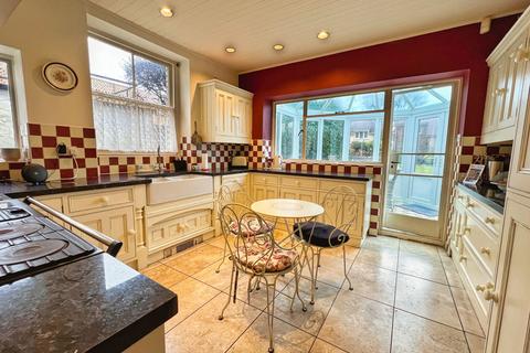 5 bedroom terraced house for sale, The Shield, 49 Eastgate, Cowbridge, The Vale of Glamorgan CF71 7EL