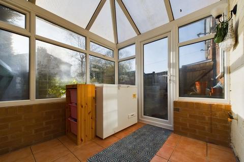 28 Butts Road, Penn, Wolverhampton, WV4 5QD