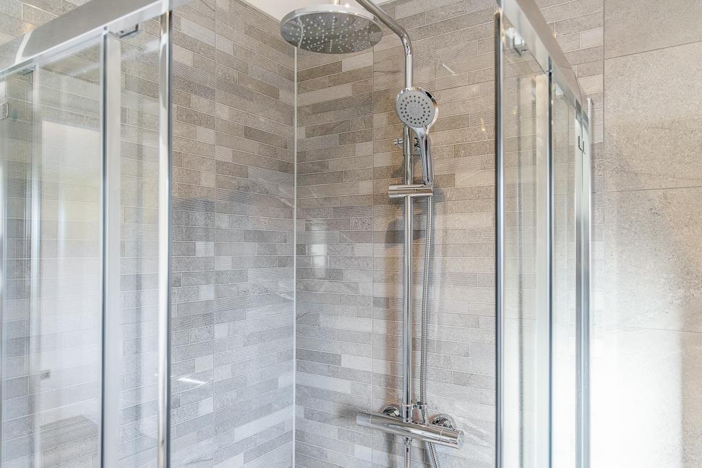 Plot 19, Millview (Cobgate)-37.jpg