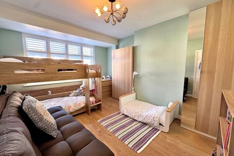 6 Ferndale, Bromley, BR1 2RX