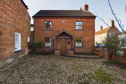 3 bedroom detached house for sale, 42 South Street, Horncastle