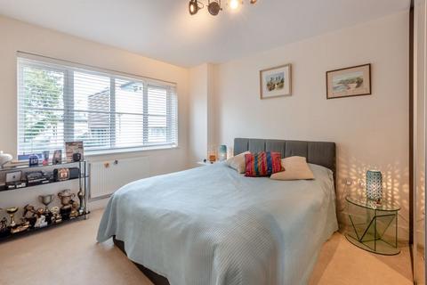 93 Uplands Road, Guildford, GU1 2RW
