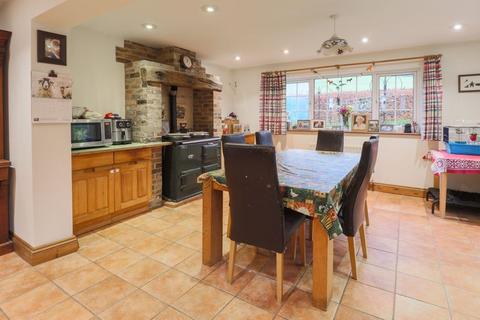 5 bedroom detached house for sale, Hunt Street, Canterbury CT4