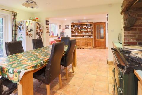 5 bedroom detached house for sale, Hunt Street, Canterbury CT4