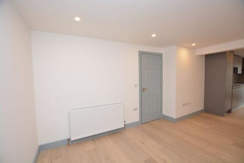 1 bedroom apartment to rent, High Street, Ascot