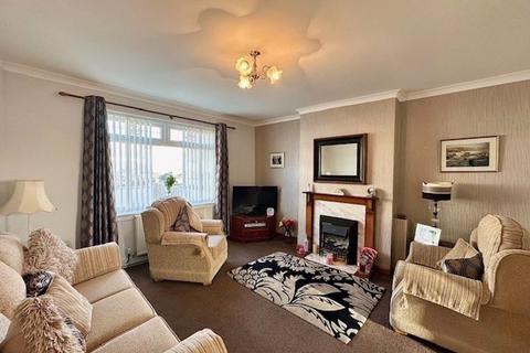79 Broom Crescent, Ochiltree, Cumnock, KA18 2PL