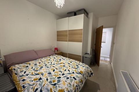 1 bedroom flat for sale, THORNBURY, BRISTOL