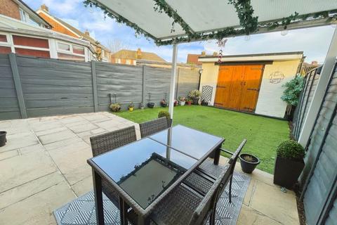 42 Birks Drive, Bury, BL8 1JF