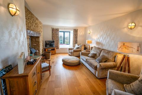 The Grange Harrold Road, Lavendon, Olney, MK46 4HX