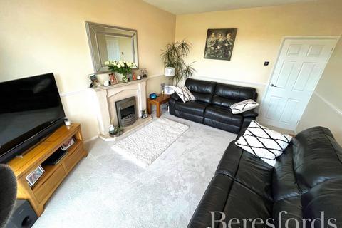 3 bedroom terraced house for sale, Limerick Gardens, Upminster, RM14