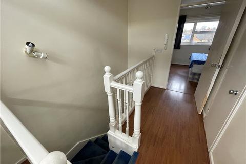 15 Broad Reach, Bedford, MK40 3PB