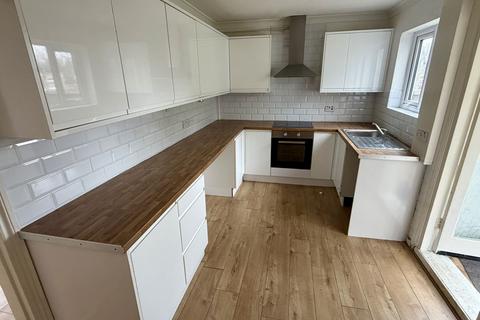 3 bedroom semi-detached house for sale, Lenthall Avenue, Grays