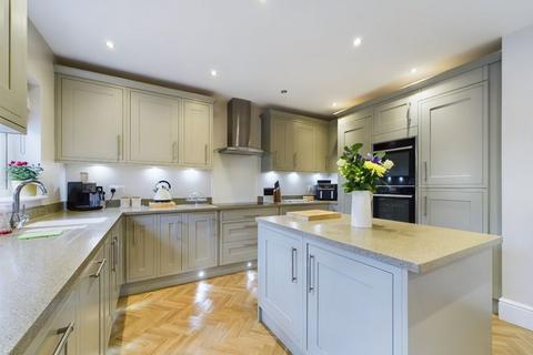 4 bedroom detached house for sale, Wadlow Drive, Shifnal TF11