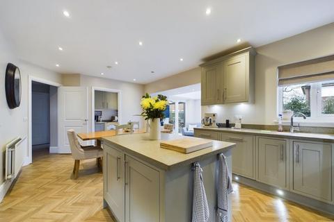6 Wadlow Drive, Shifnal, TF11 9QF