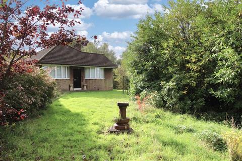 2 bedroom bungalow for sale, Eynham Avenue, Southampton SO19