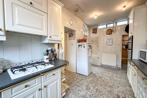 4 bedroom detached house for sale, Leek Road, Congleton