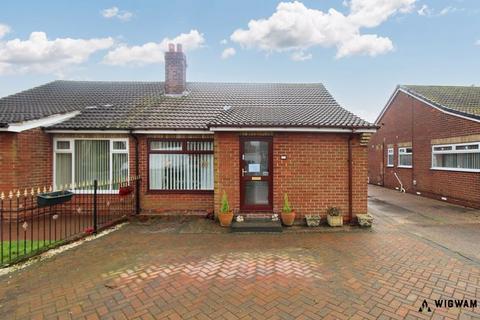 2 bedroom semi-detached bungalow for sale, Compass Road, Hull, HU6