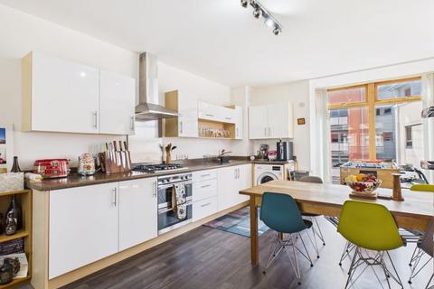 undefined, Tresawya Drive, Truro - Beautifully presented second floor apartment
