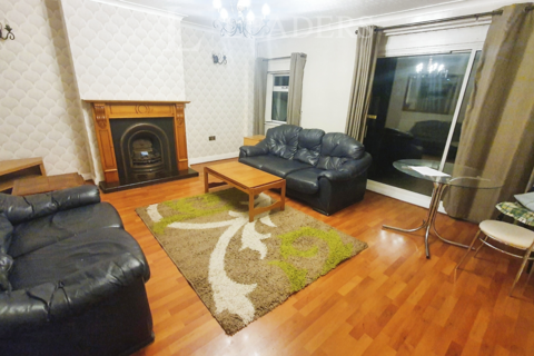 3 bedroom apartment to rent, Great Hanpton Road, Birmingham, B19