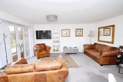 2 bedroom apartment for sale, Kennedy Avenue, High Wycombe HP11