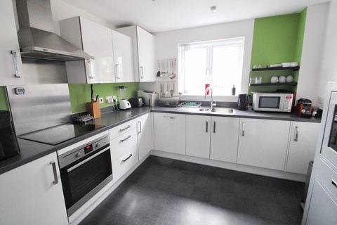 2 bedroom apartment for sale, Kennedy Avenue, High Wycombe HP11