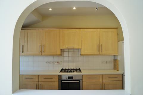 2 bedroom apartment to rent, Cornwallis Crescent, BS8