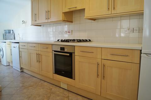 2 bedroom apartment to rent, Cornwallis Crescent, BS8