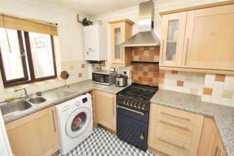 3 bedroom semi-detached house to rent, Matilda Gardens, Shenley Church End, MK5 6HT