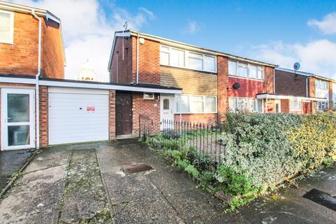 3 bedroom semi-detached house for sale, Woodstock Road, Bedford MK40