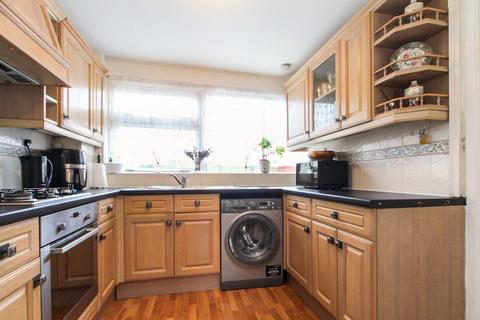 3 bedroom semi-detached house for sale, Woodstock Road, Bedford MK40