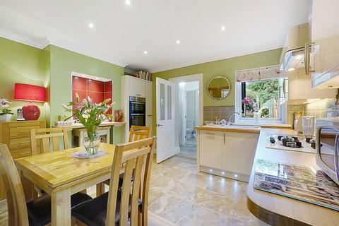 222 High Street, Halling, Rochester, ME2 1BZ