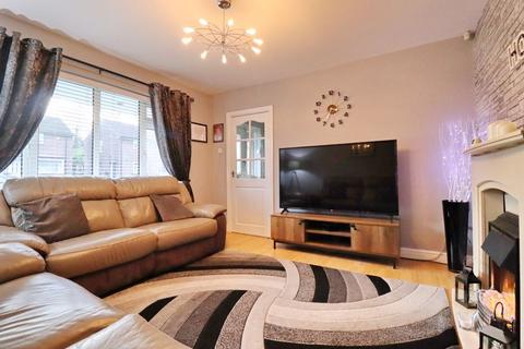 3 bedroom terraced house for sale, Leaside Grove, Manchester M28