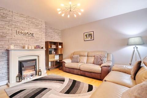 3 bedroom terraced house for sale, Leaside Grove, Manchester M28