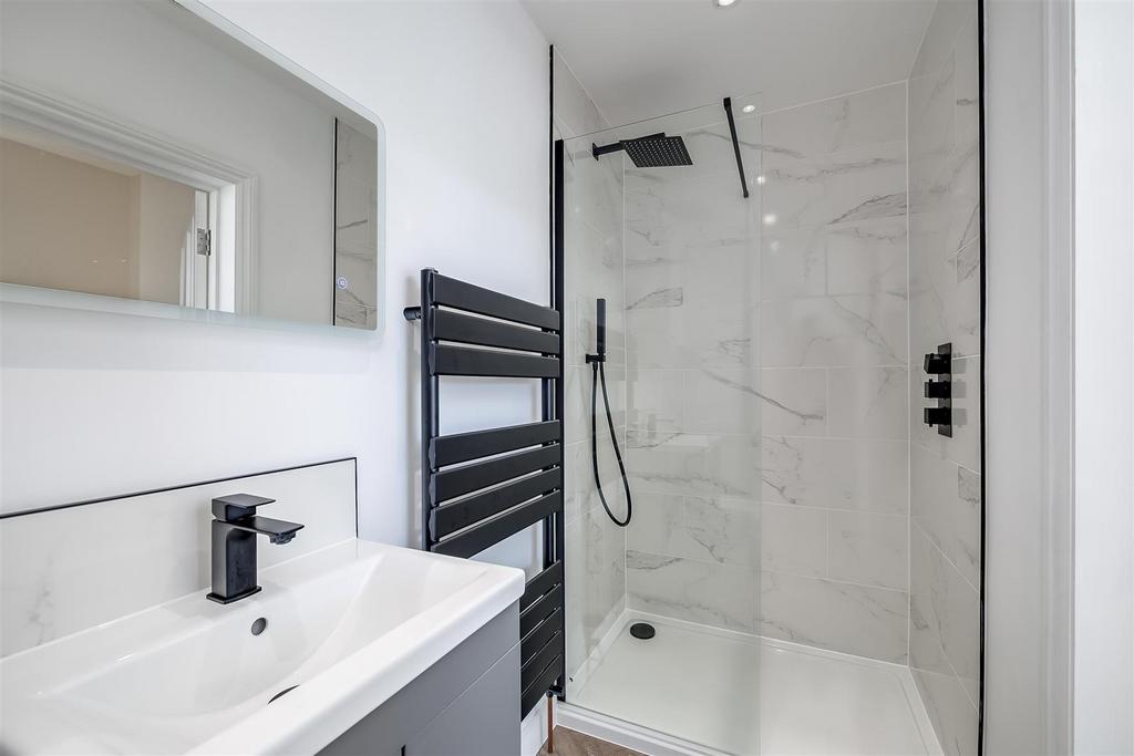 En Suite Shower Room