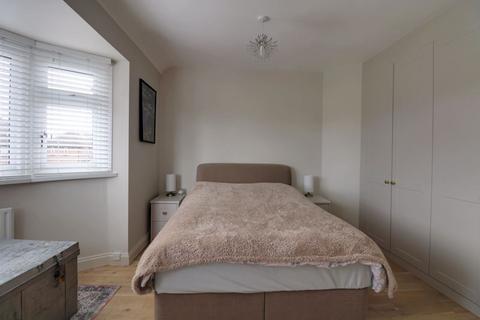 2 bedroom house for sale, Carfax Road, Hayes