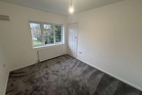 2 bedroom flat for sale, Chestnut Close, West Drayton