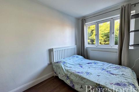 1 Milton Avenue, Hornchurch, RM12 4BN