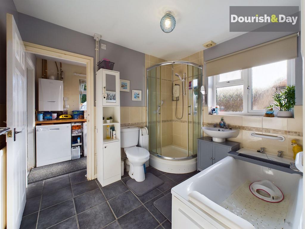 Ensuite