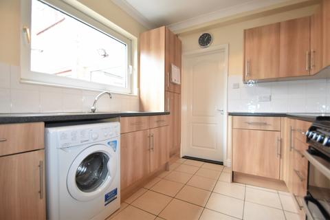 4 bedroom terraced house to rent, Ventnor Road, Southsea PO4