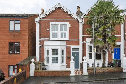 3 bedroom end of terrace house for sale, Bristol BS7