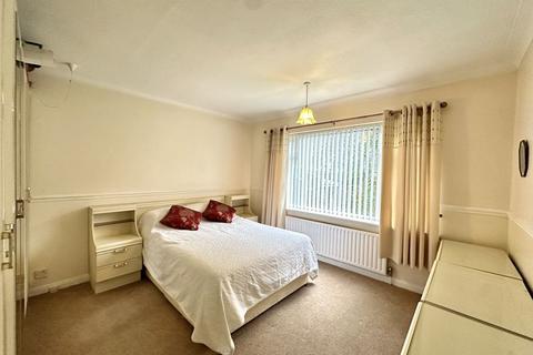 2 bedroom bungalow for sale, Camp Mount, Pontefract WF8