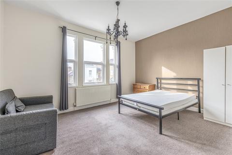 4 bedroom apartment to rent, London SW18