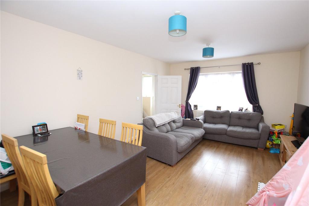 Living / Dining Area