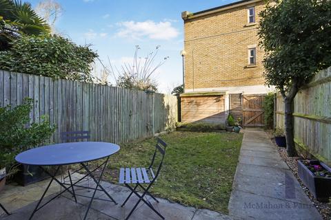 4 bedroom townhouse for sale, Bethwin Road, London, SE5