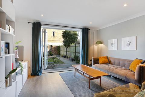132 Bethwin Road, London, SE5 0YY
