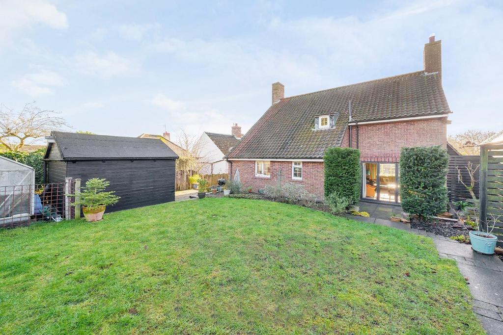 REAR OF THE PROPERTY.jpg