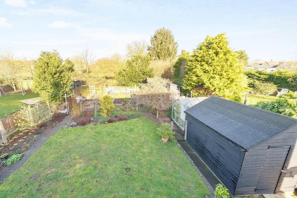REAR GARDEN.jpg