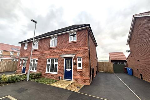 3 bedroom semi-detached house to rent, Watling Walk, Lancashire BB2