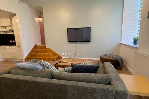 2 bedroom flat to rent, Urquhart Road, Aberdeen, AB24 5DN